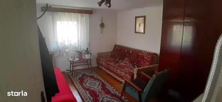 Casă cu 3 camere în Central