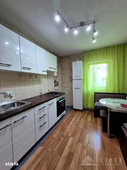 Apartament cu 3 camere decomandat în Mărăști
