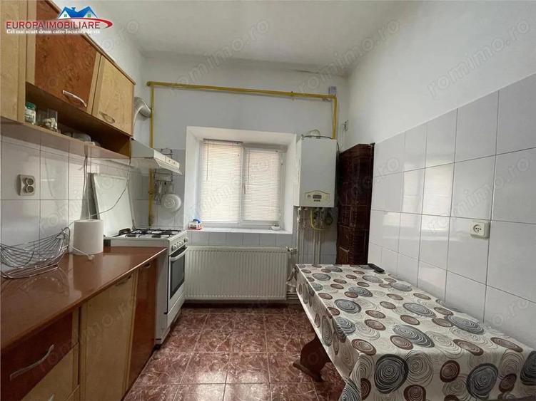 Casă cu Teren 101 Mp în Central