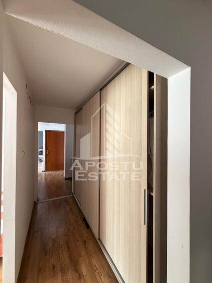 Apartament cu 3 camere decomandat, mobilat în Lipovei