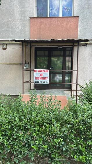 Spațiu comercial, de 64 mp, în Central