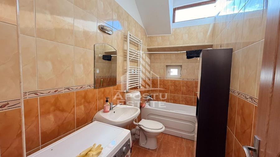 Apartament cu 3 camere decomandat, mobilat în Girocului