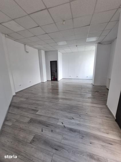 Spațiu comercial, de 40 mp, în Central