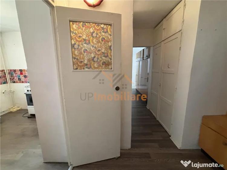 Apartament cu 3 camere decomandat în Decebal