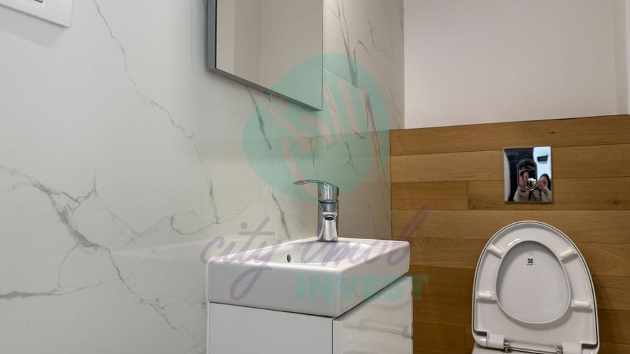 Apartament cu 3 camere semidecomandat în Polonă