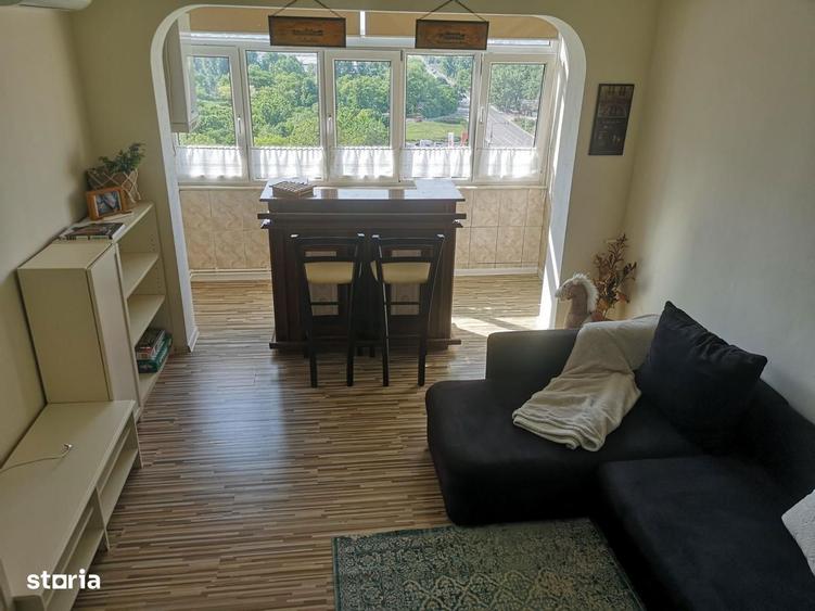 Apartament cu 3 camere decomandat, mobilat în Tomis Nord