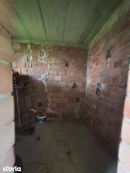 De vanzare Vila la rosu din caramida in aropiere de Roman, 76.000 euro - 14