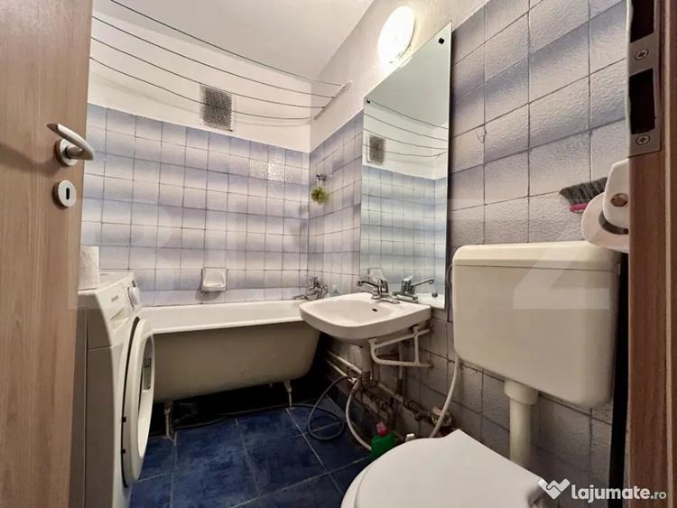 Apartament cu 3 camere semidecomandat în Andrei Mureșanu
