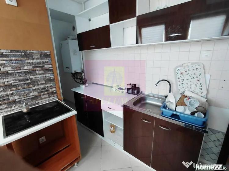 Apartament cu 2 camere nedecomandat în Vitan
