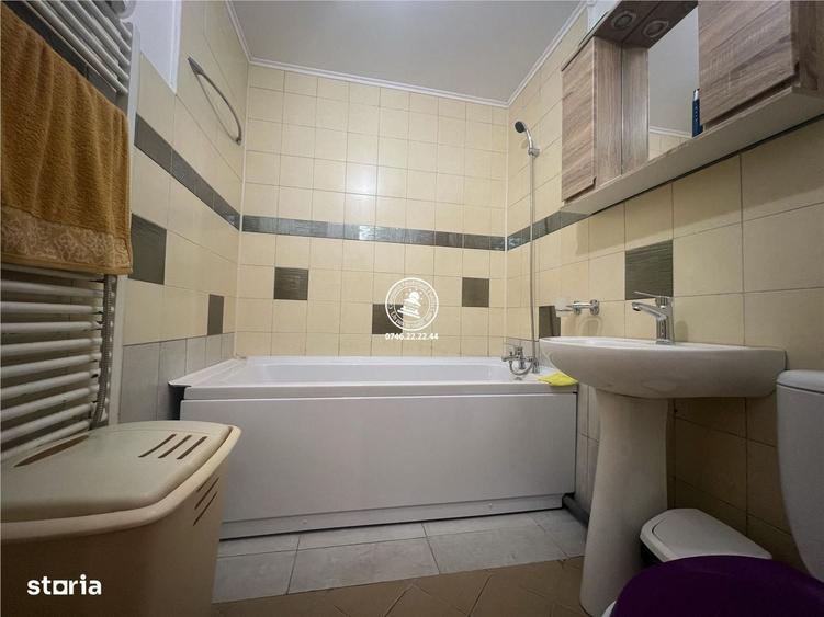 Apartament cu 3 camere decomandat în Frumoasa
