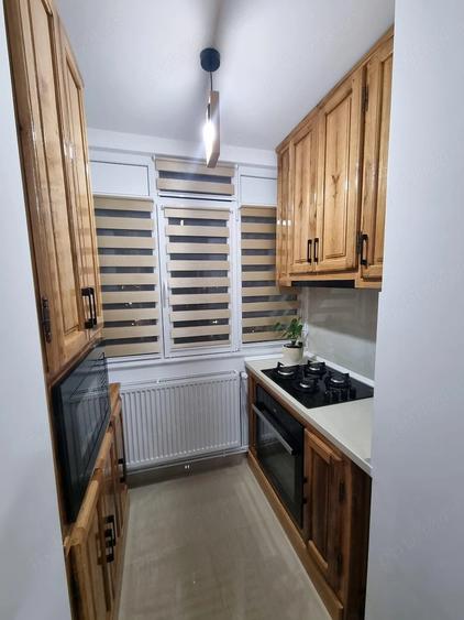 Apartament cu 3 camere decomandat în Craiovei