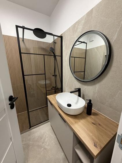 Apartament cu 2 camere decomandat în Drumul Taberei