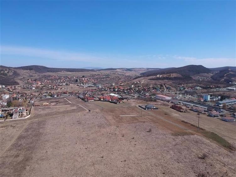 Teren Construcții extravilan de 34229 mp, în Corunca