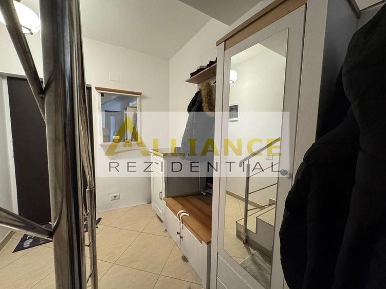 Casă individuală cu 5 camere decomandat cu Canalizare în Central