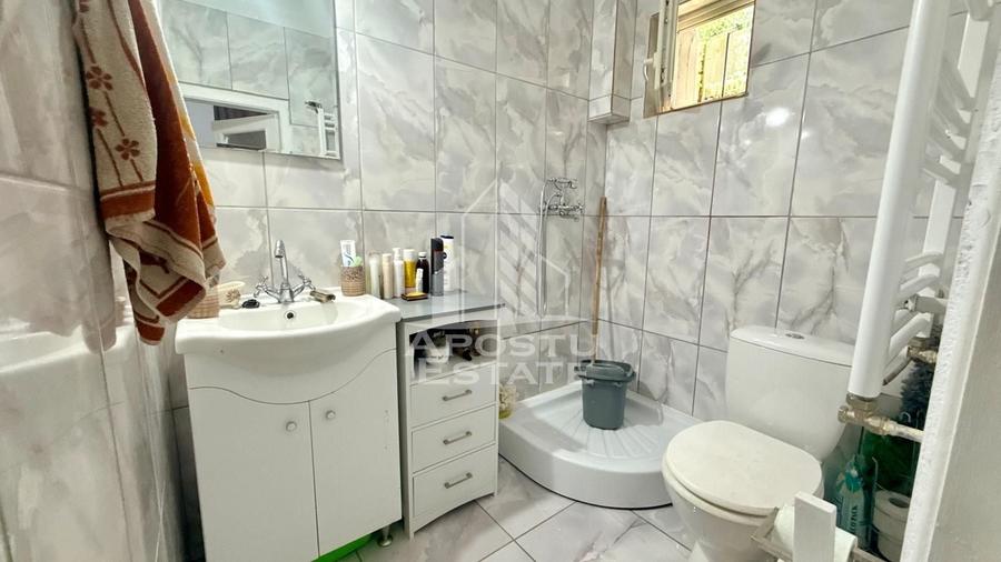 Duplex cu 7 camere cu Canalizare în Lipovei
