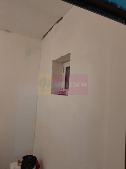 Casă cu 2 camere în Roșu