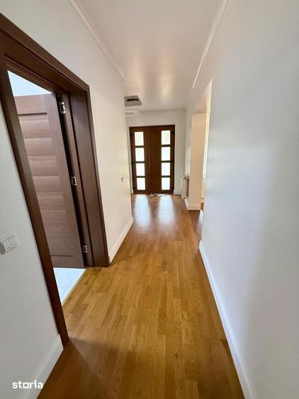 Casă cu 5 camere cu Teren 750 Mp în Bârnova