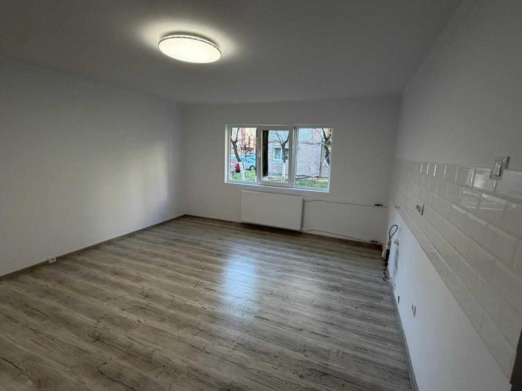 Apartament cu 2 camere semidecomandat în Rogerius