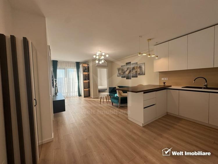 Apartament cu 3 camere semidecomandat, mobilat în Zorilor