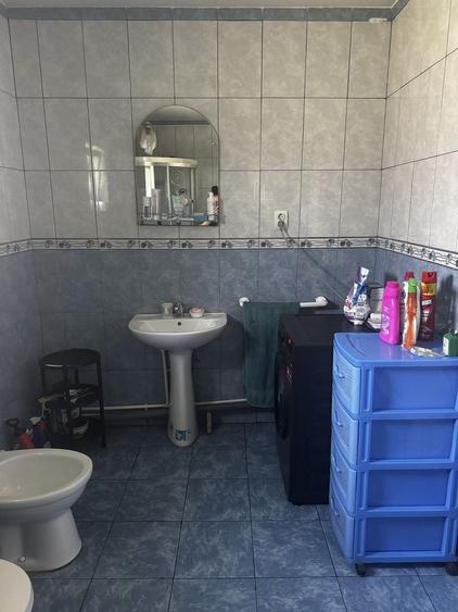 Casă cu 3 camere în Traian