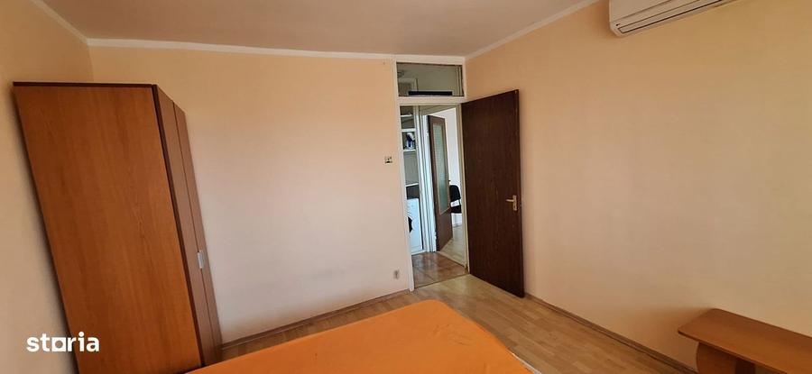 Apartament cu 3 camere, mobilat în Titan