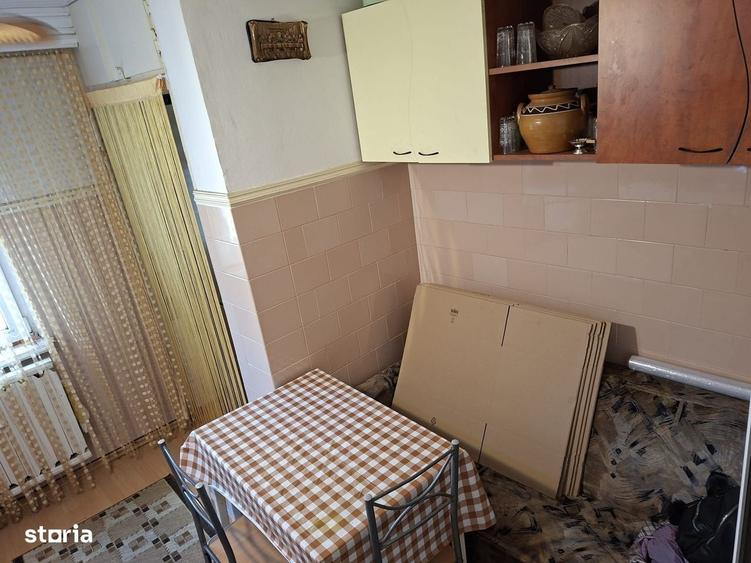 Apartament cu 2 camere semidecomandat în Prundu