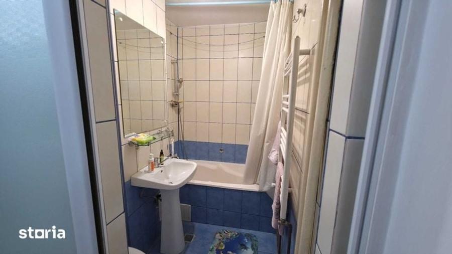 Garsonieră decomandată în Central