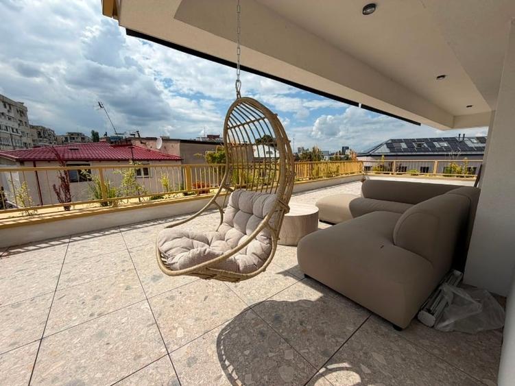 Apartament cu 3 camere decomandat, mobilat în Unirii