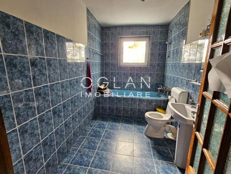 Casă individuală cu 4 camere cu Canalizare în Central