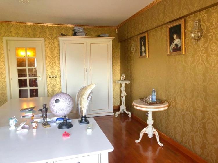 Apartament cu 3 camere decomandat, mobilat în Unirii