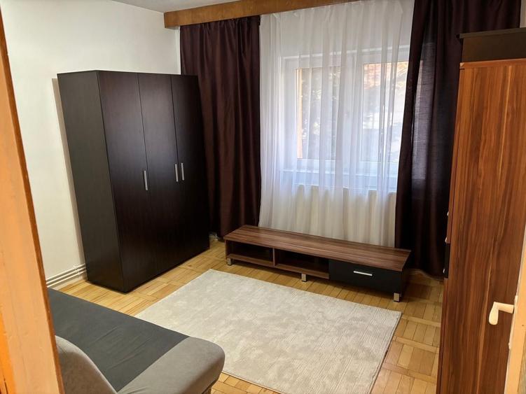 Apartament cu 2 camere decomandat în Complex Studențesc
