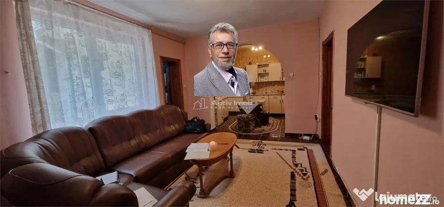 Casă cu 5 camere cu Teren 565 Mp în Central