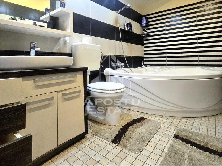Apartament cu 3 camere decomandat, mobilat în Boul Roșu