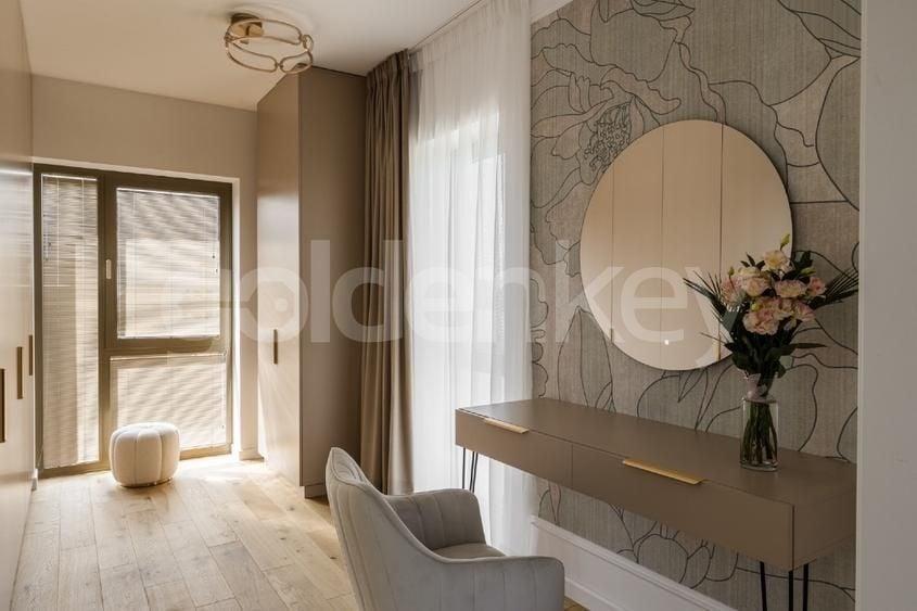 Duplex cu 5 camere cu Canalizare în Băneasa