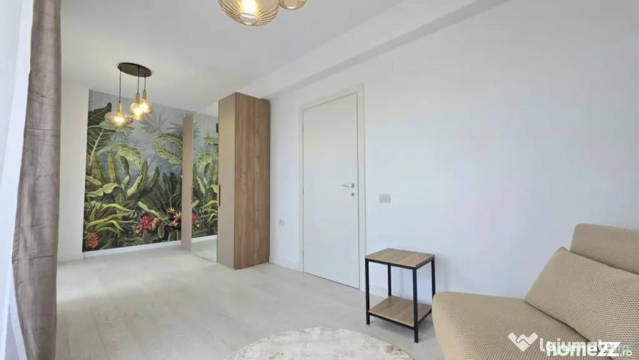 Apartament cu 5 camere semidecomandat în Fundeni