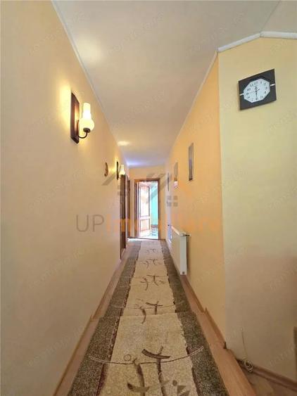 Casă cu 6 camere cu Teren 1761 Mp în Izlaz
