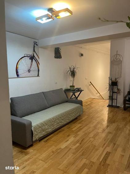 Casă cu 3 camere cu Teren 280 Mp în Central