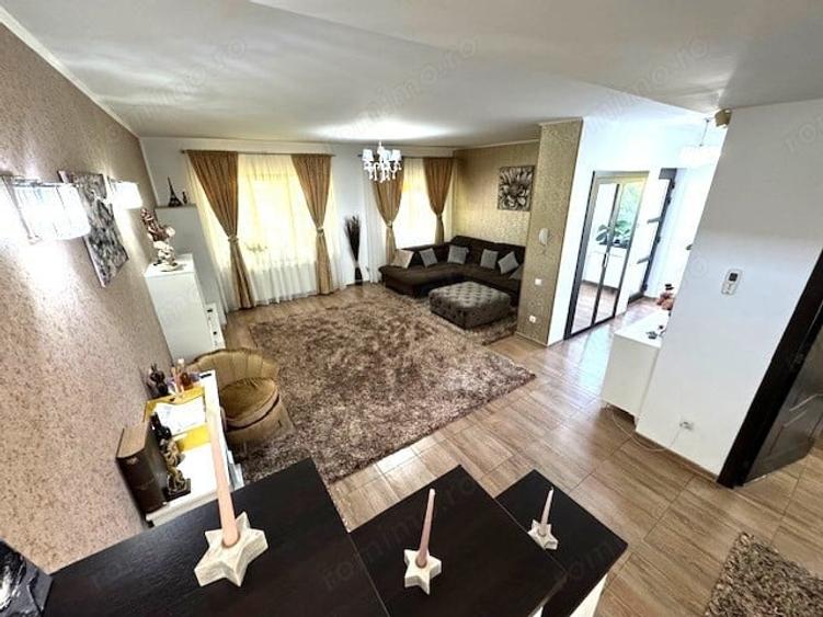 Casă cu 6 camere cu Teren 302 Mp în Central