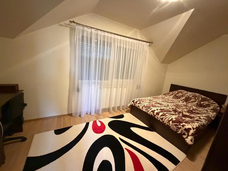 Casă individuală cu 4 camere cu Teren 327 Mp în Cetate