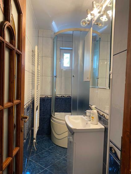 Apartament cu 3 camere decomandat în Dacia