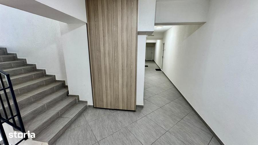 Apartament cu 4 camere în Tractorul