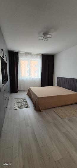 Apartament cu 2 camere în Apărătorii Patriei