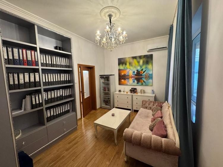 Spațiu comercial, de 160 mp, în P-ța Romană