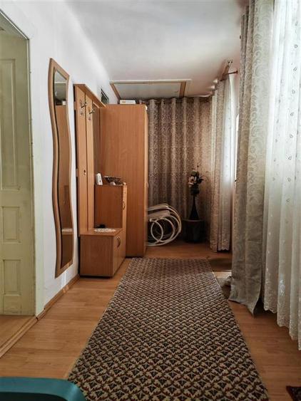 Gospodarie de vanzare in Voila - 12
