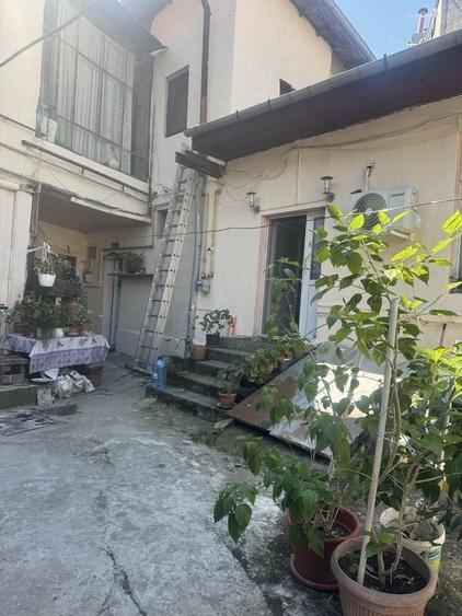 Casă cu 2 camere cu Teren 20 Mp în Calea Călărașilor