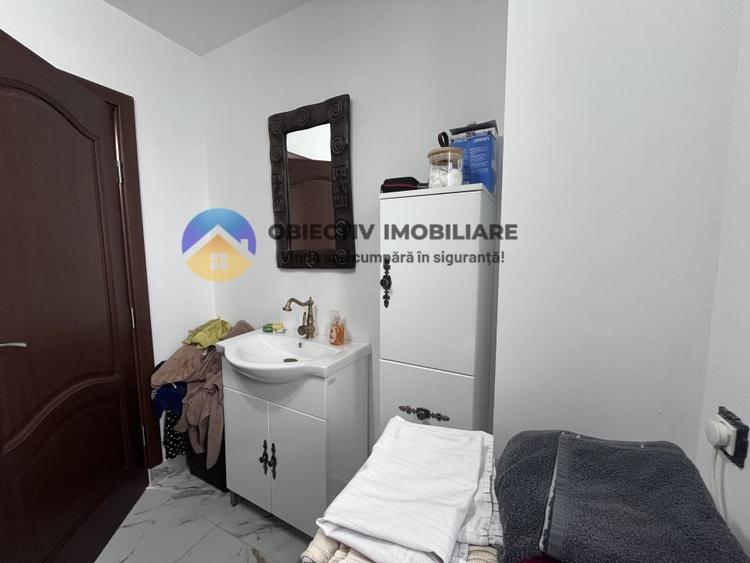 Casă cu 5 camere cu Teren 618 Mp în Viișoara