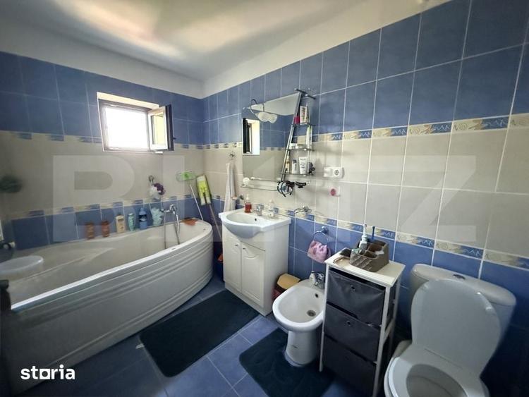Apartament cu 3 camere decomandat în Micro 16