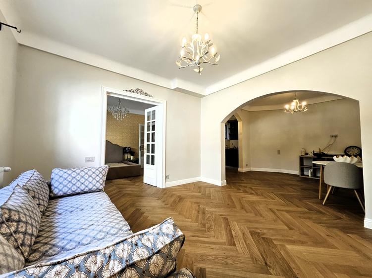 Apartament cu 2 camere semidecomandat în Banu Manta