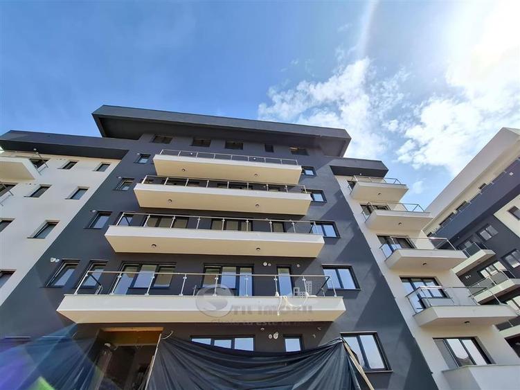 Apartament cu 3 camere decomandat în Galata
