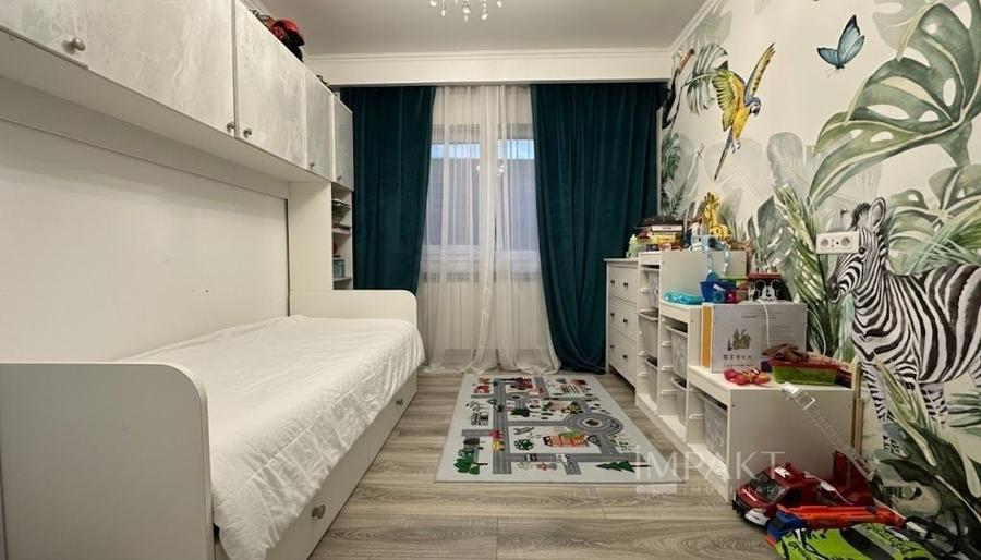 Apartament cu 3 camere decomandat, mobilat în Aurel Vlaicu